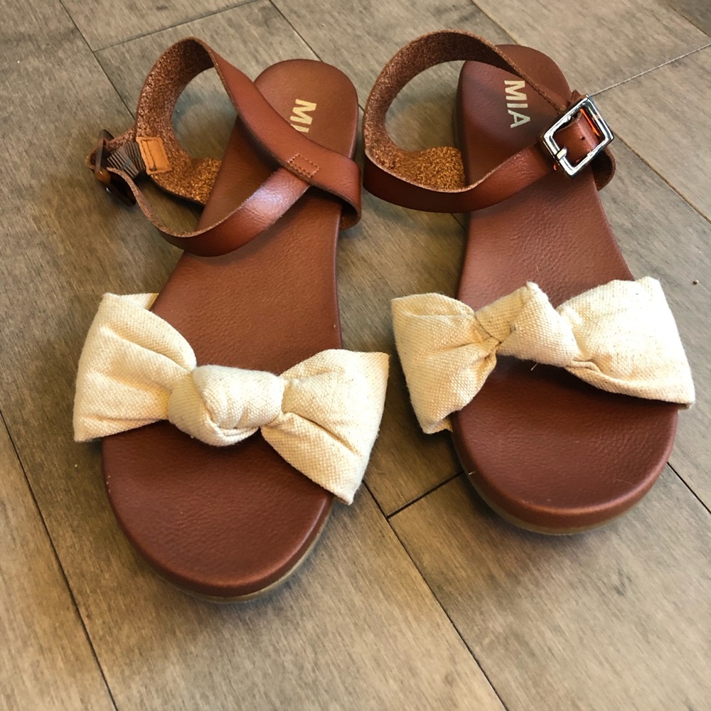 MIA Addilynn fabric knit sandal